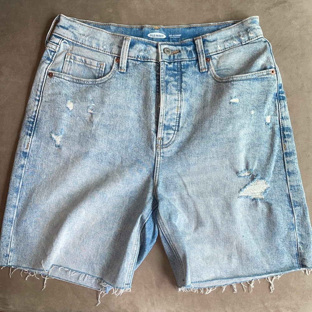Old Navy Sky-Hi Denim Shorts Size 8